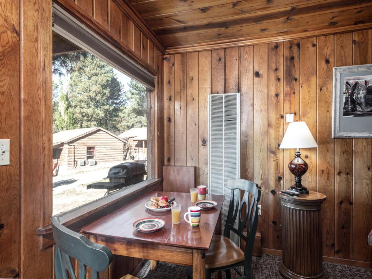 Apache Village 2, King Studio, Midtown, Sleeps 2 Ruidoso Extérieur photo